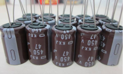 分析下黑金剛電容和紅寶石電容哪種好？